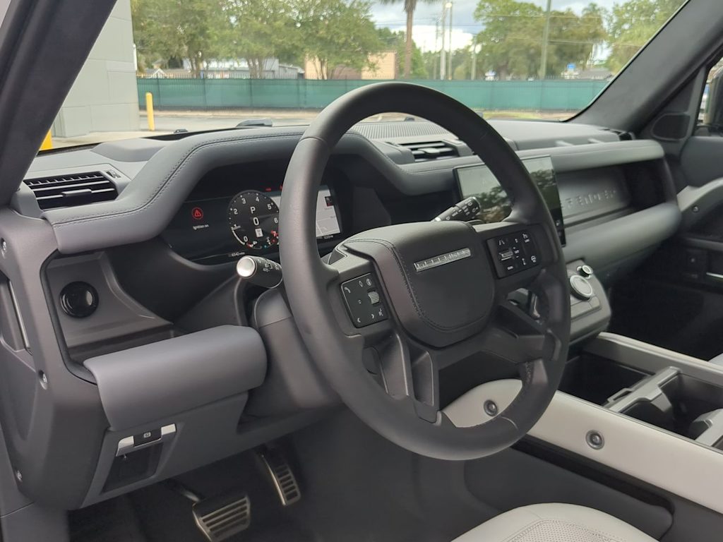 Thumbnail: 2025 Land Rover Defender - 2