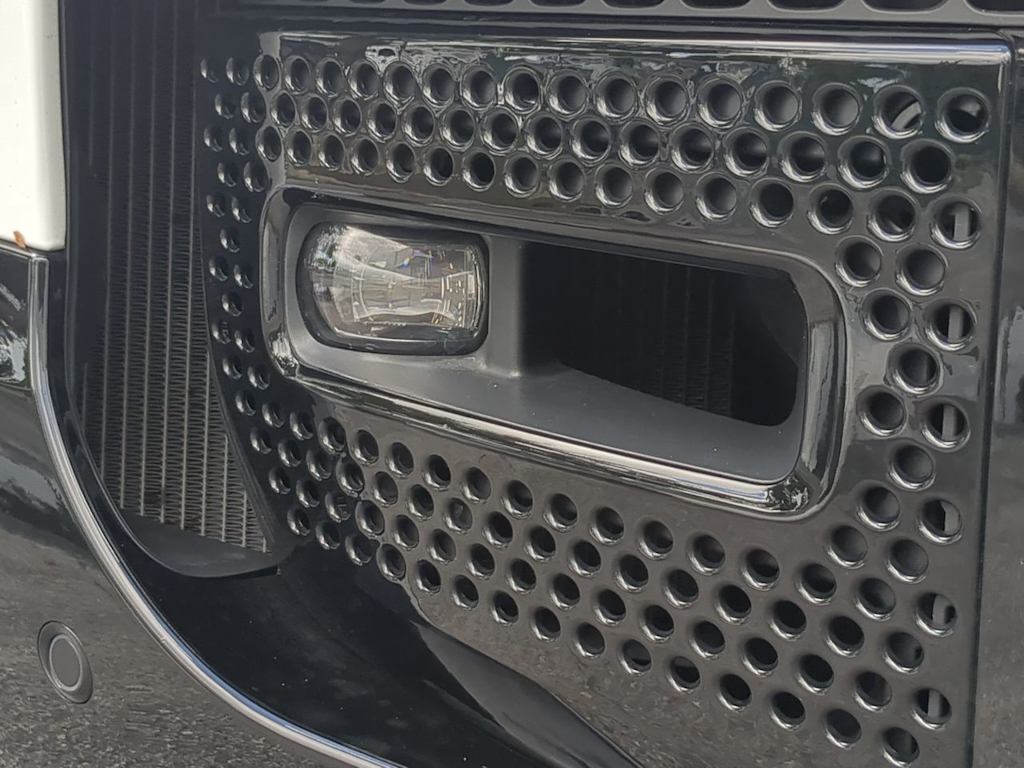 Thumbnail: 2025 Land Rover Defender - 6