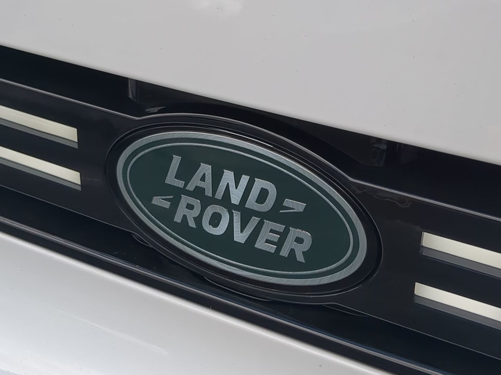 Thumbnail: 2025 Land Rover Defender - 24