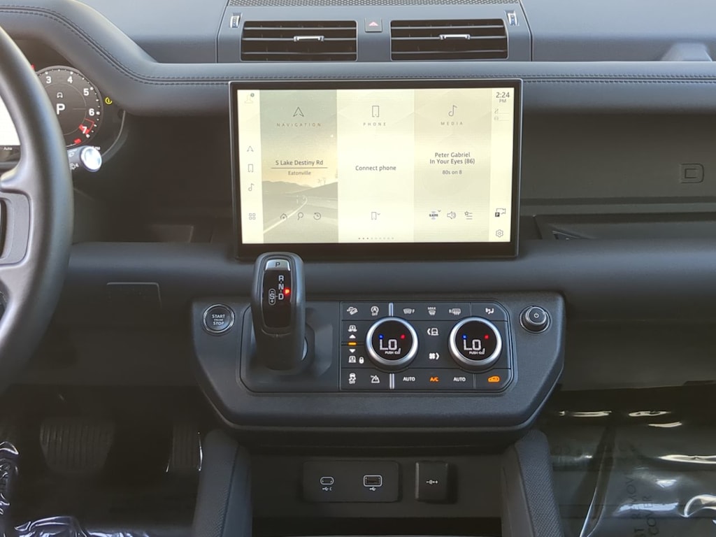 Thumbnail: 2024 Land Rover Defender - 14