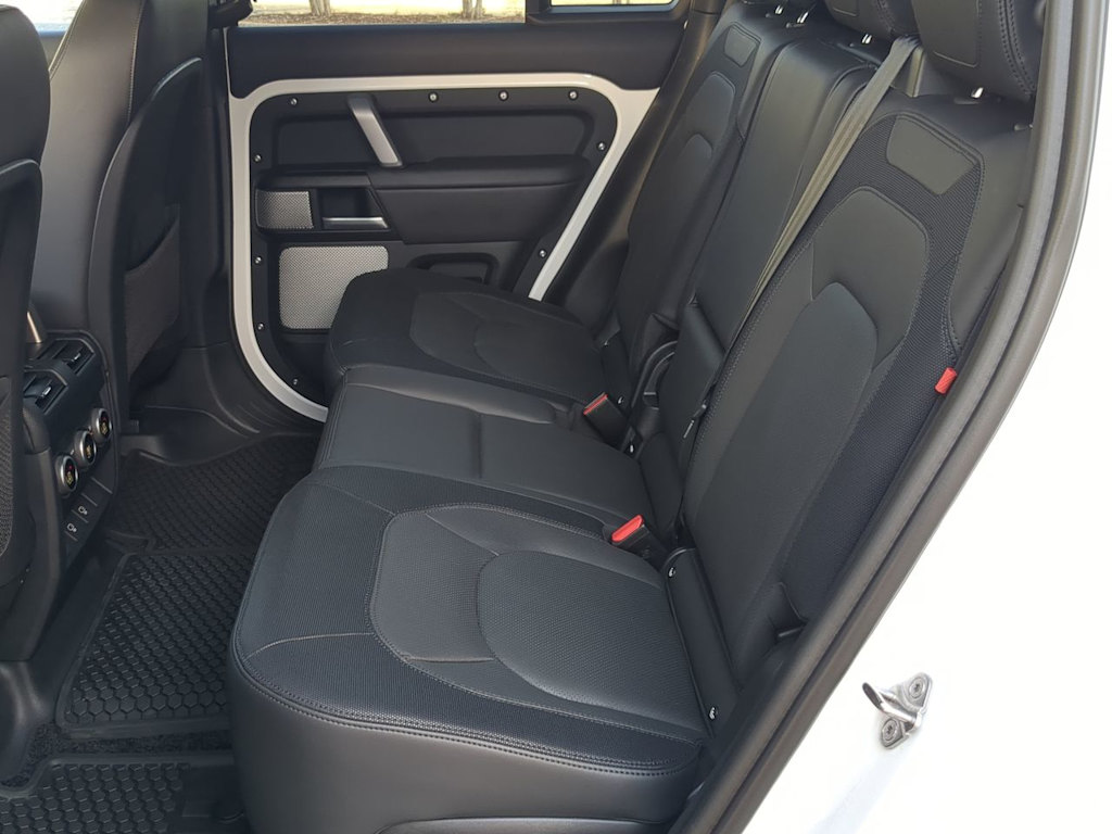 Thumbnail: 2024 Land Rover Defender - 27