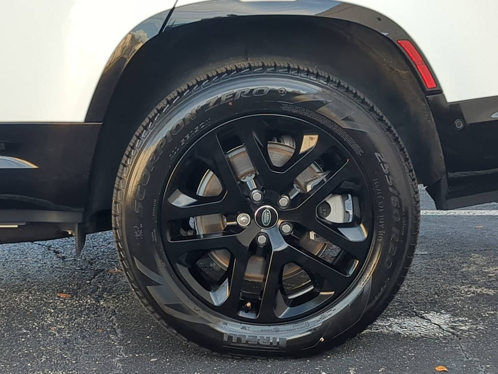 Thumbnail: 2024 Land Rover Defender - 6