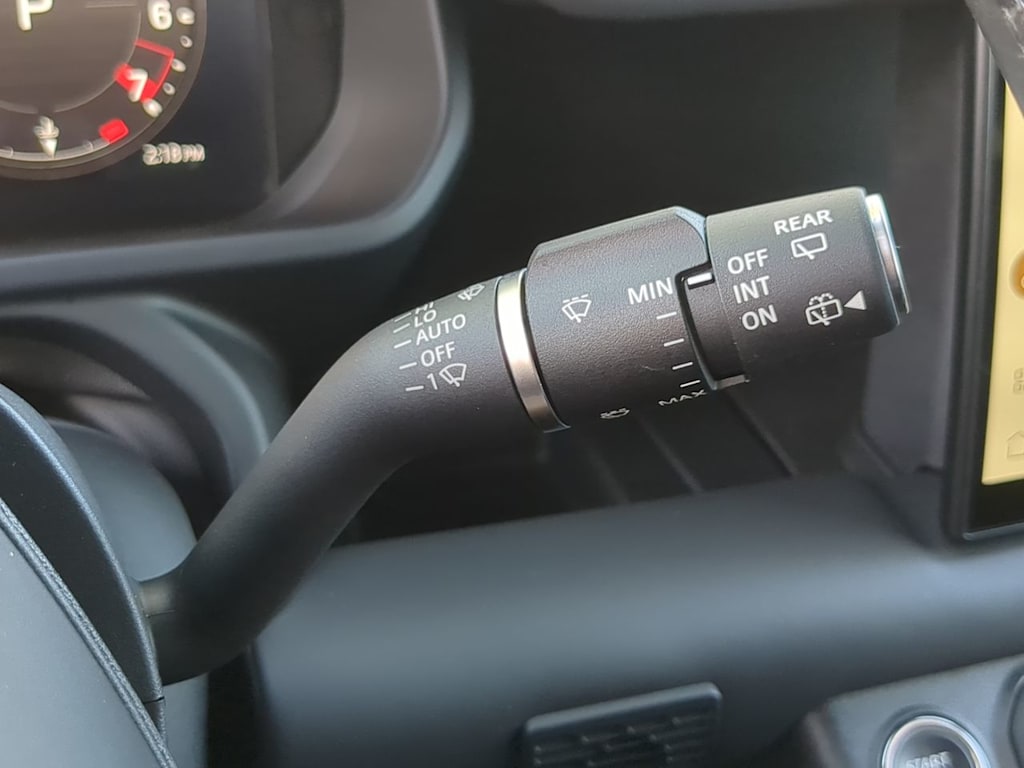 Thumbnail: 2024 Land Rover Defender - 18