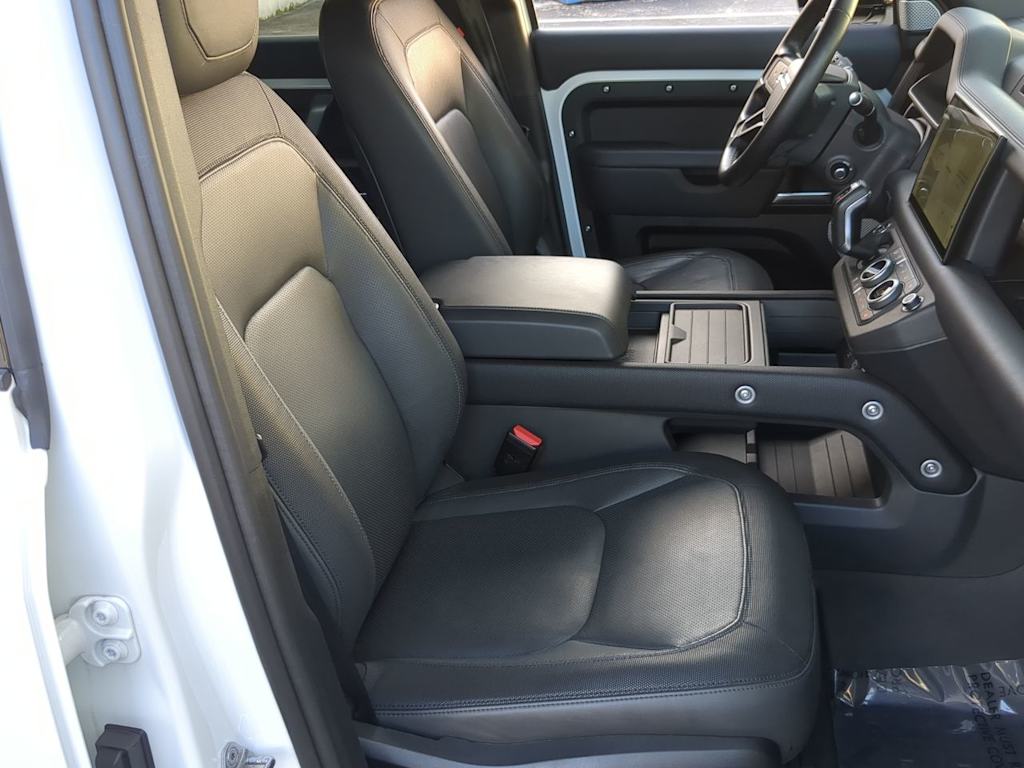 Thumbnail: 2024 Land Rover Defender - 10