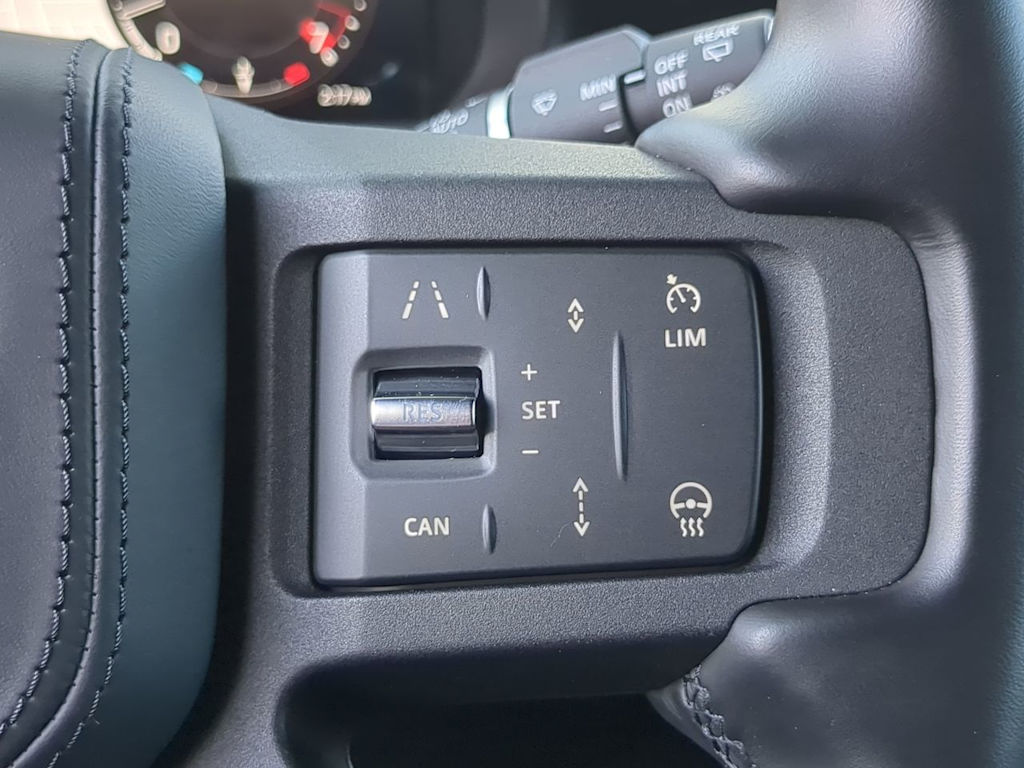 Thumbnail: 2024 Land Rover Defender - 30