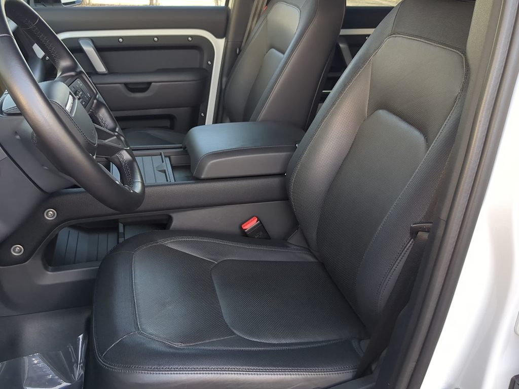 Thumbnail: 2024 Land Rover Defender - 9