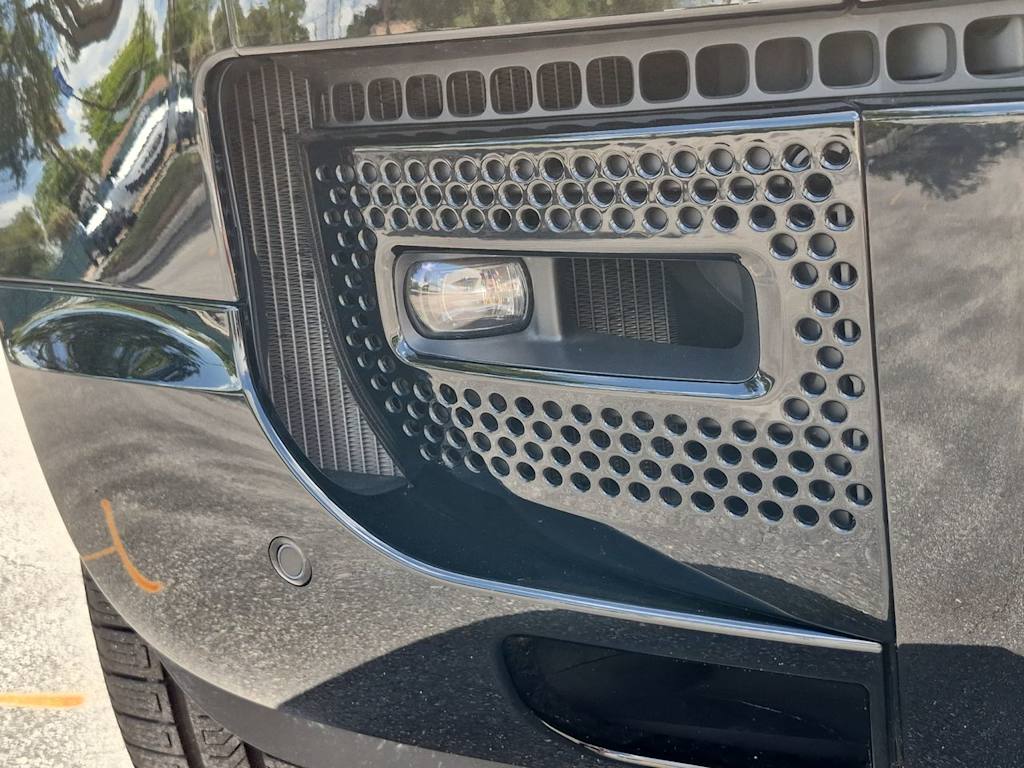 Thumbnail: 2025 Land Rover Defender - 5