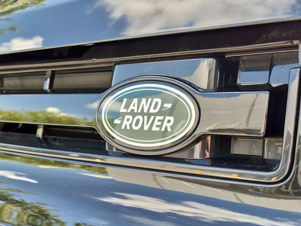 Thumbnail: 2025 Land Rover Defender - 18