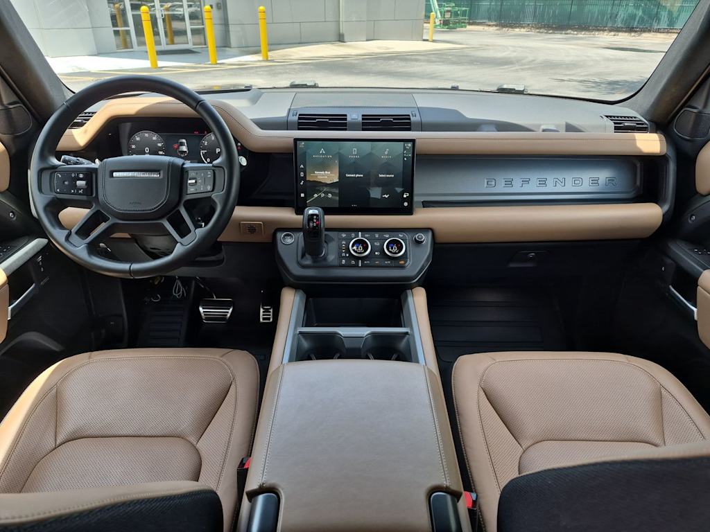 Thumbnail: 2025 Land Rover Defender - 9