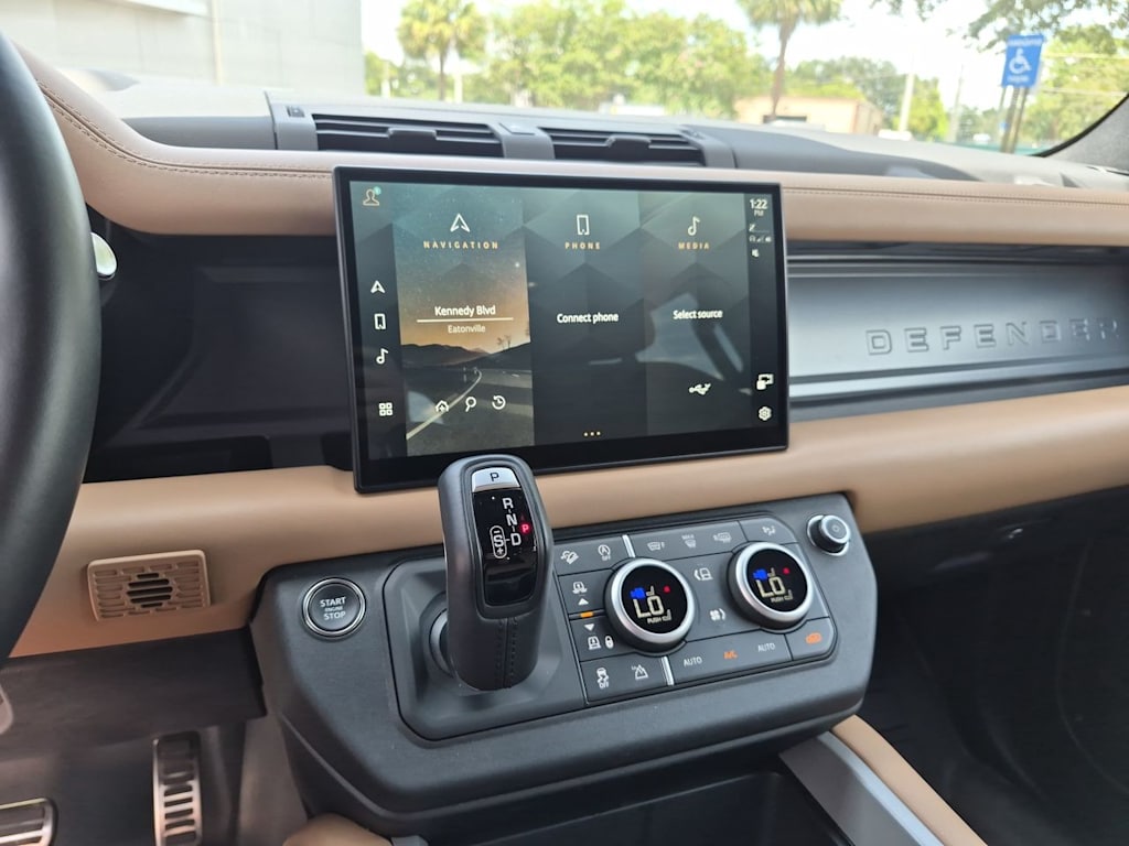 Thumbnail: 2025 Land Rover Defender - 14