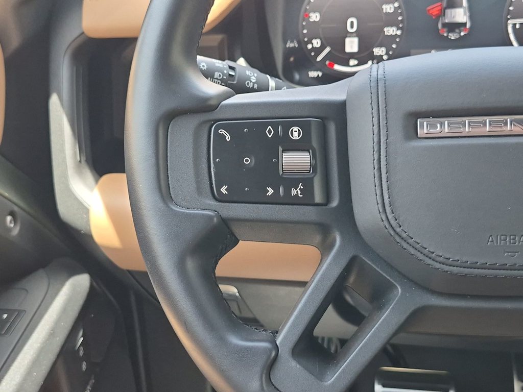 Thumbnail: 2025 Land Rover Defender - 30