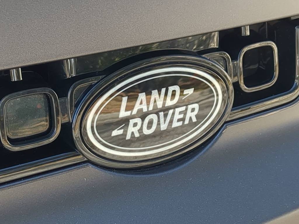 Thumbnail: 2025 Land Rover Defender - 24