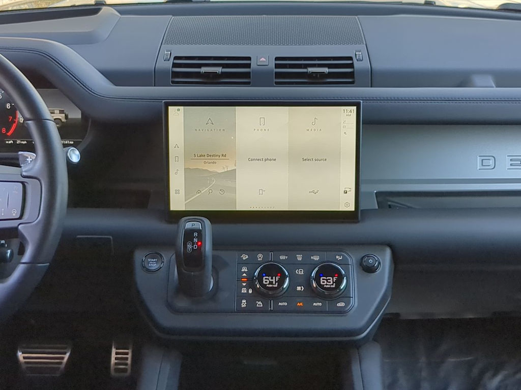 Thumbnail: 2025 Land Rover Defender - 14