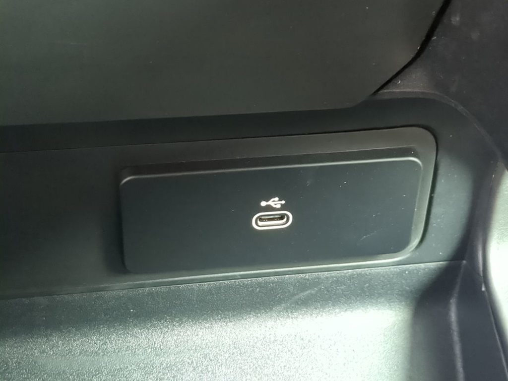 Thumbnail: 2025 Land Rover Defender - 36