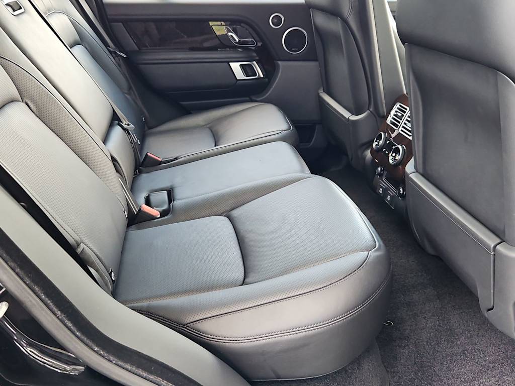 Thumbnail: 2022 Land Rover Range Rover - 10