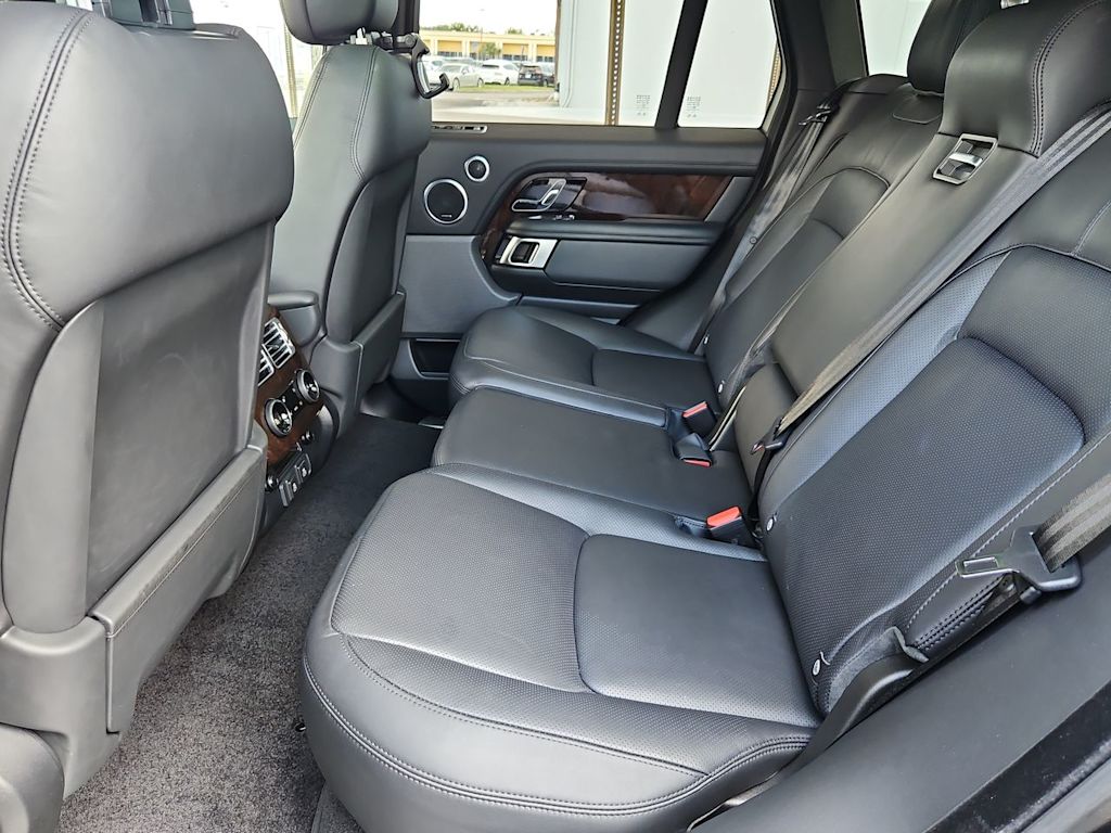 Thumbnail: 2022 Land Rover Range Rover - 31