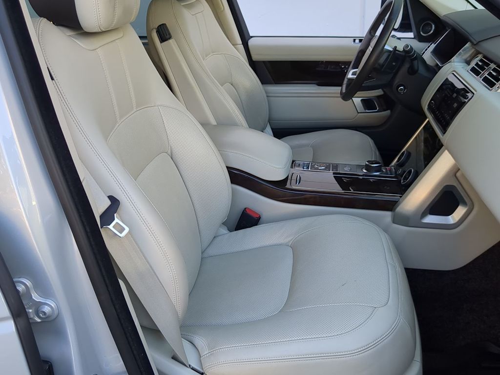 Thumbnail: 2020 Land Rover Range Rover - 11