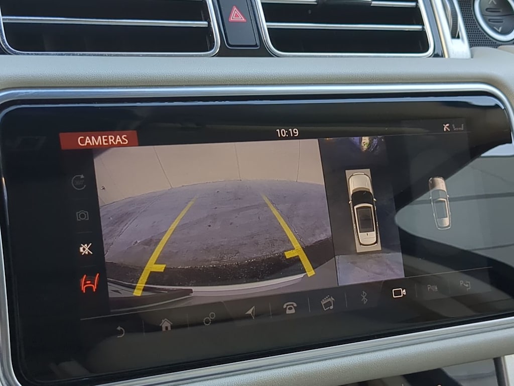 Thumbnail: 2020 Land Rover Range Rover - 34