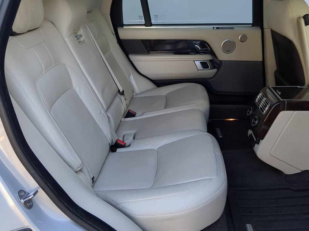 Thumbnail: 2020 Land Rover Range Rover - 28