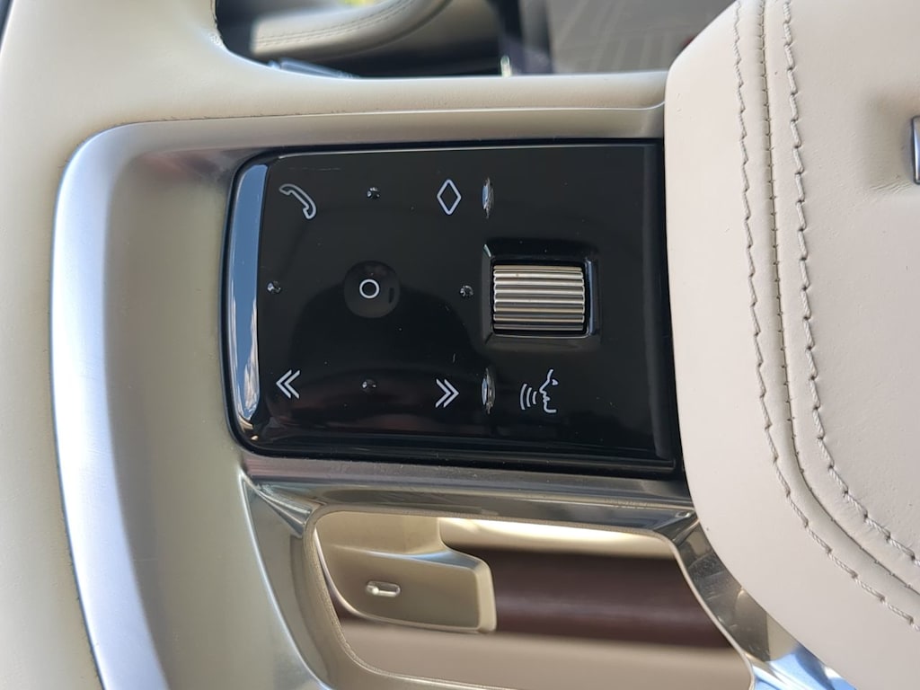 Thumbnail: 2023 Land Rover Range Rover - 31