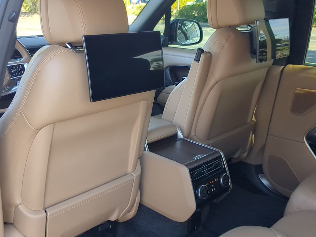 Thumbnail: 2023 Land Rover Range Rover - 11