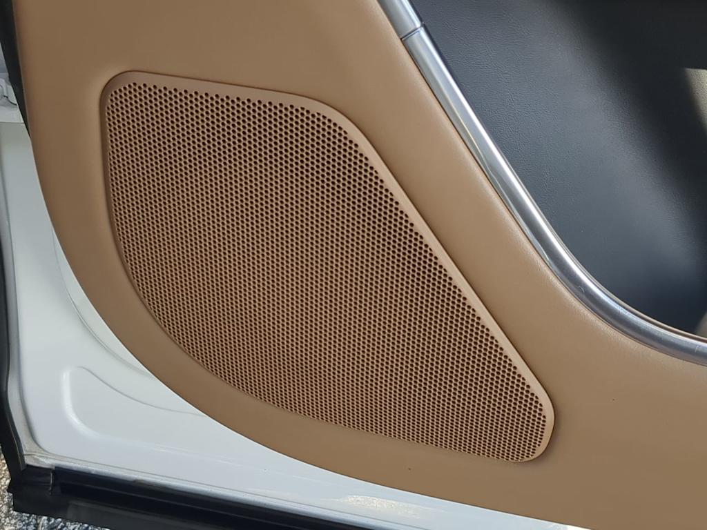 Thumbnail: 2023 Land Rover Range Rover - 35