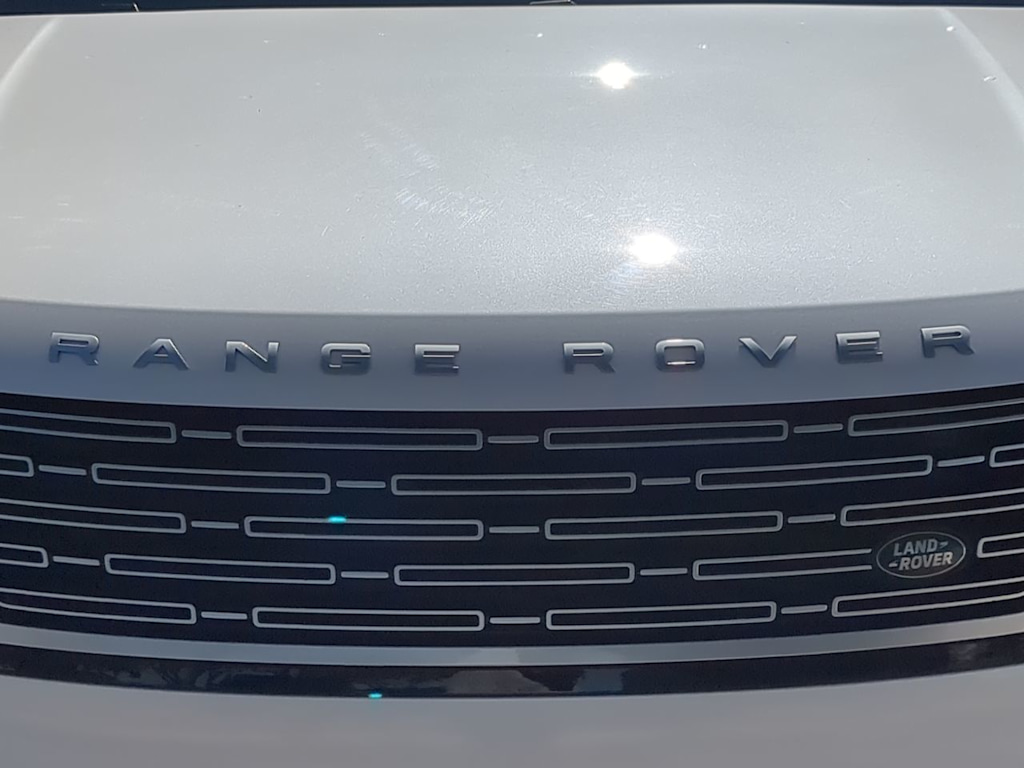 Thumbnail: 2025 Land Rover Range Rover - 24