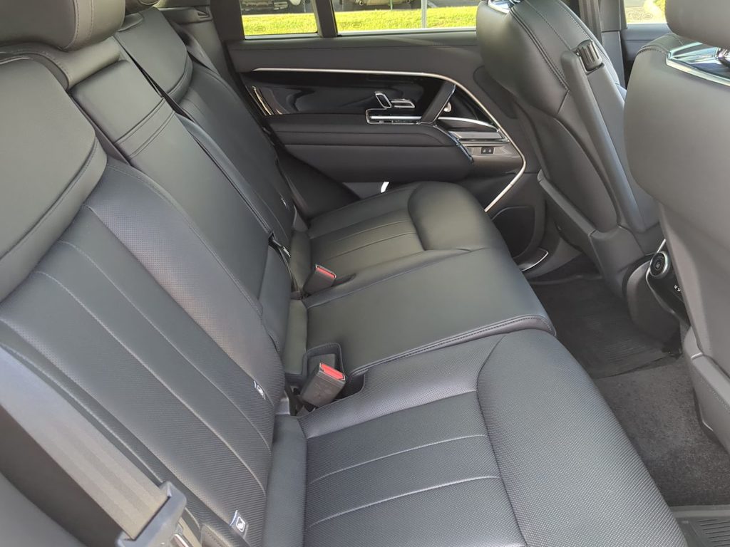 Thumbnail: 2023 Land Rover Range Rover - 29