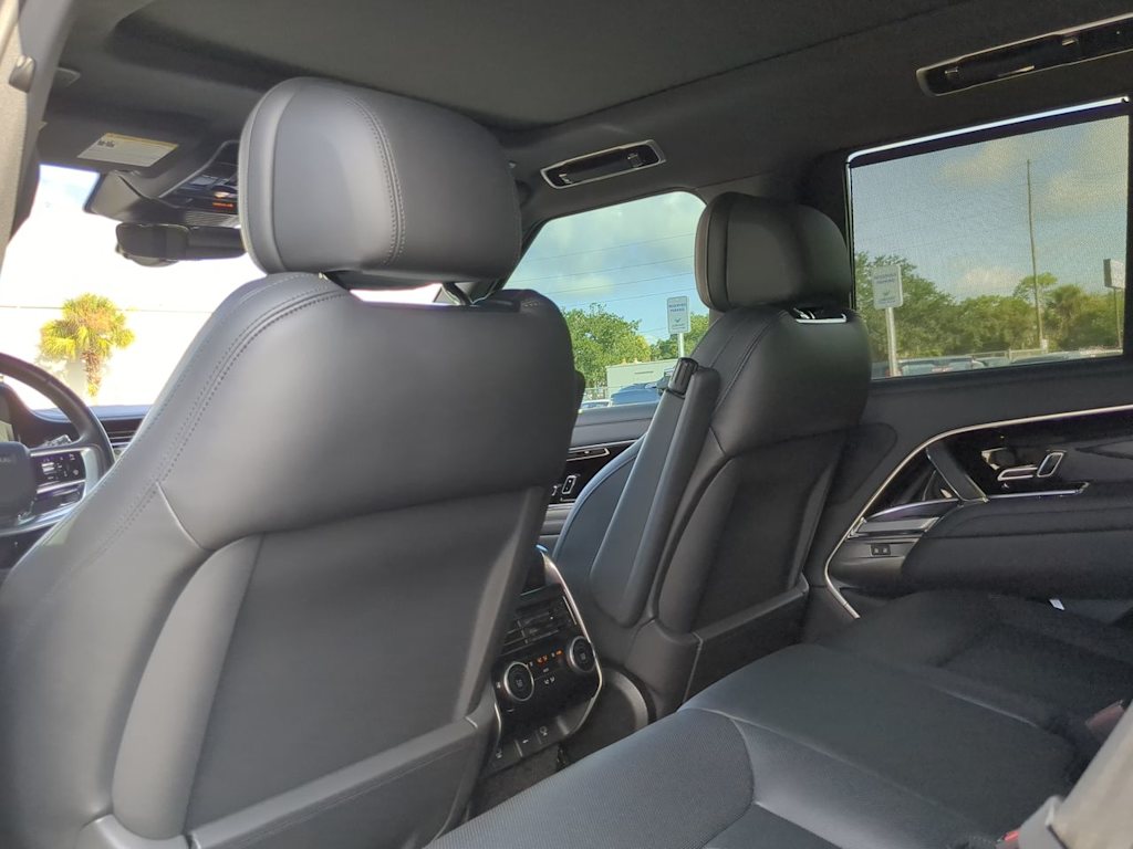 Thumbnail: 2023 Land Rover Range Rover - 12