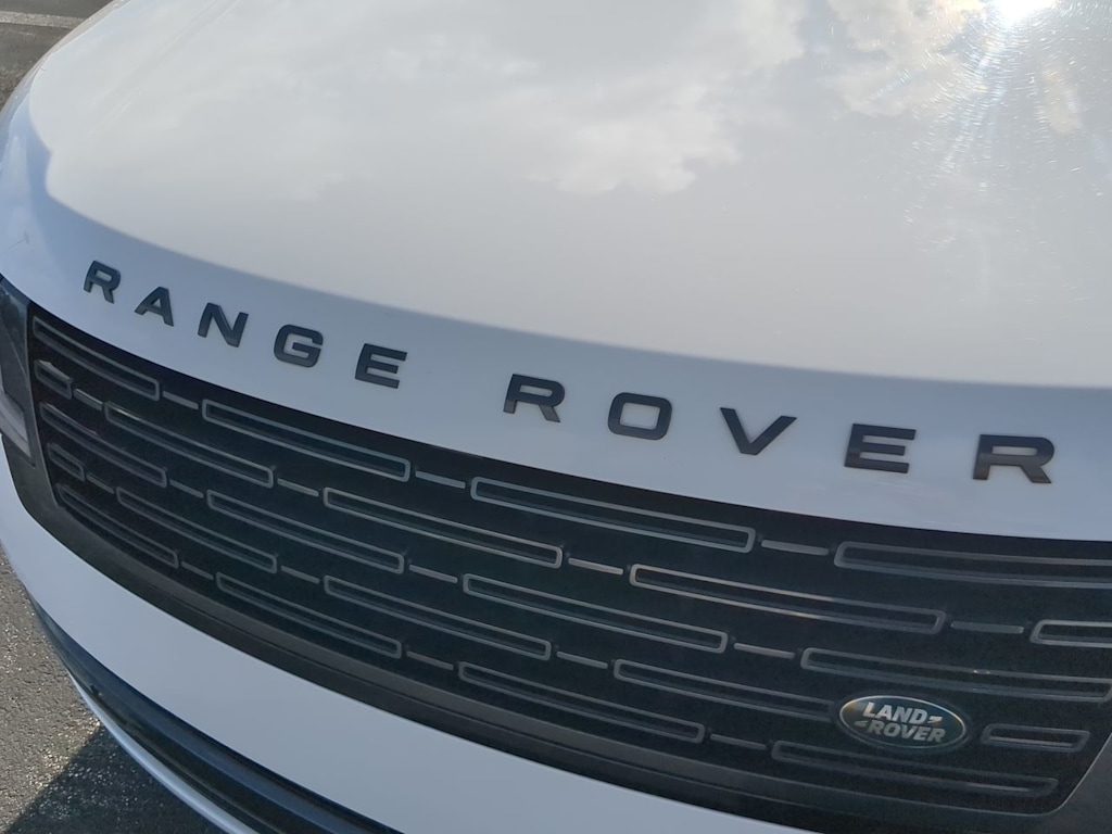 Thumbnail: 2023 Land Rover Range Rover - 25