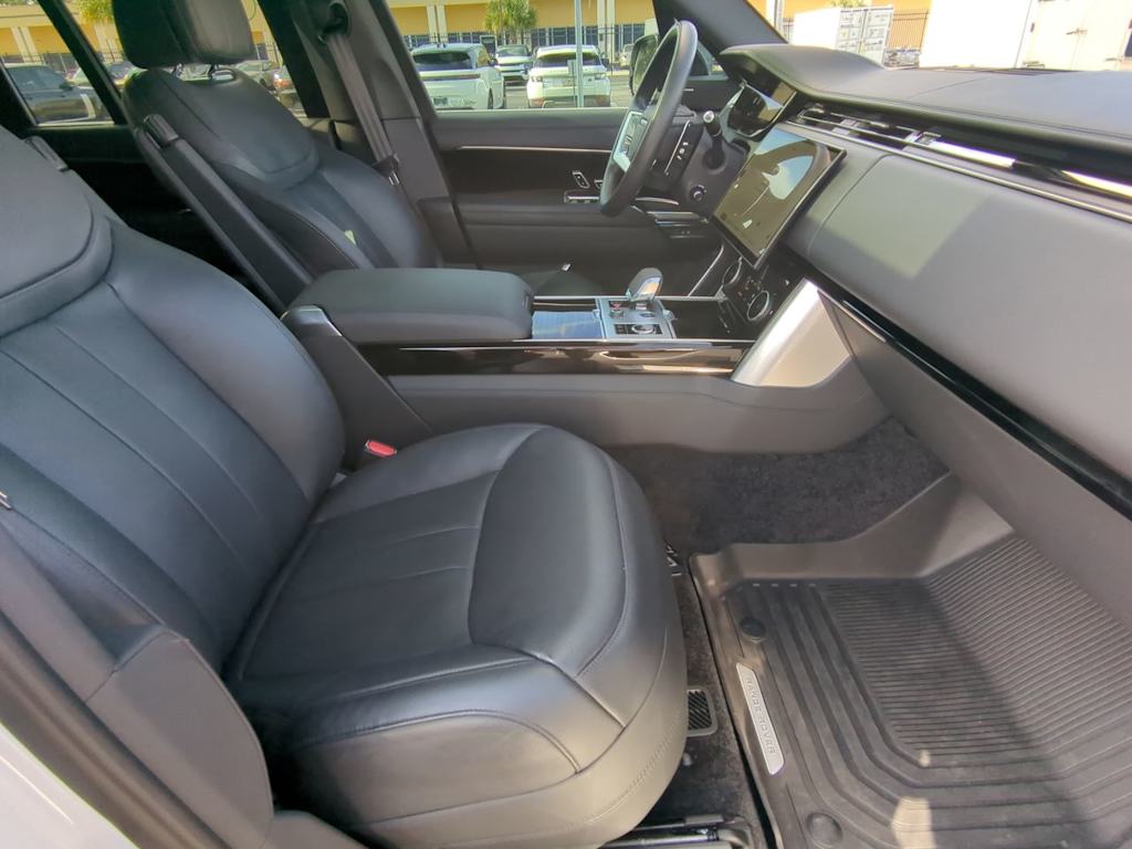 Thumbnail: 2023 Land Rover Range Rover - 11