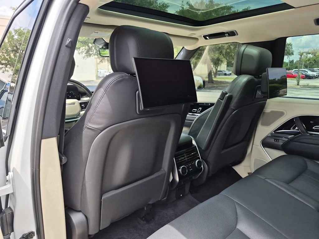 Thumbnail: 2023 Land Rover Range Rover - 12
