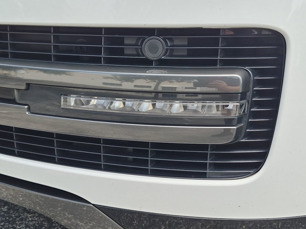 Thumbnail: 2023 Land Rover Range Rover - 25
