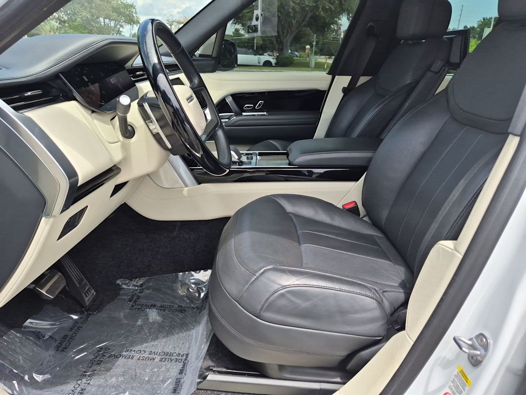 Thumbnail: 2023 Land Rover Range Rover - 10