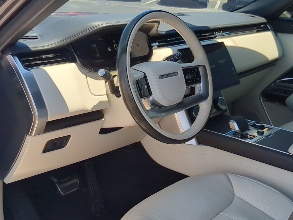 Thumbnail: 2023 Land Rover Range Rover - 2