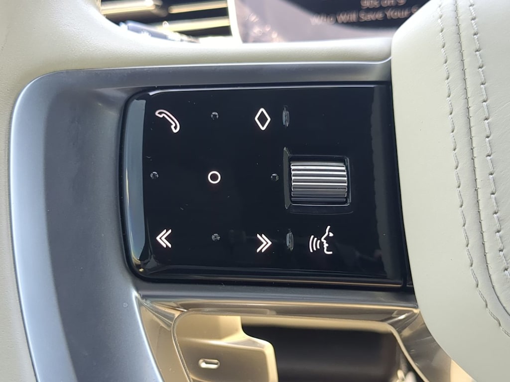 Thumbnail: 2023 Land Rover Range Rover - 13