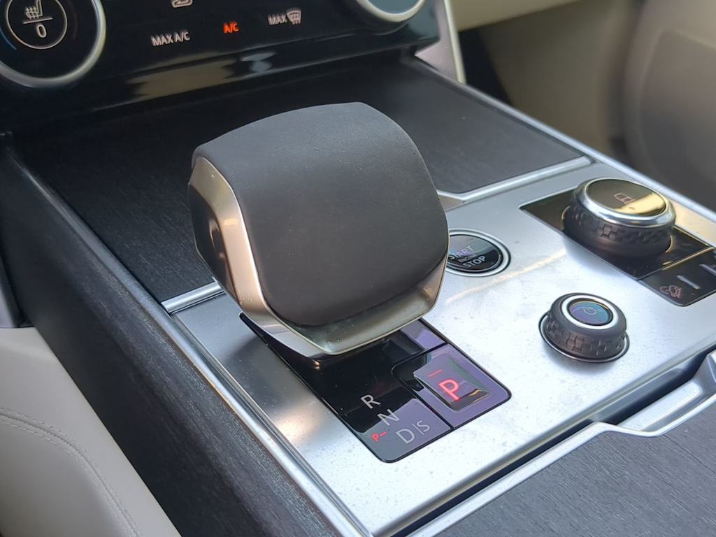 Thumbnail: 2023 Land Rover Range Rover - 14