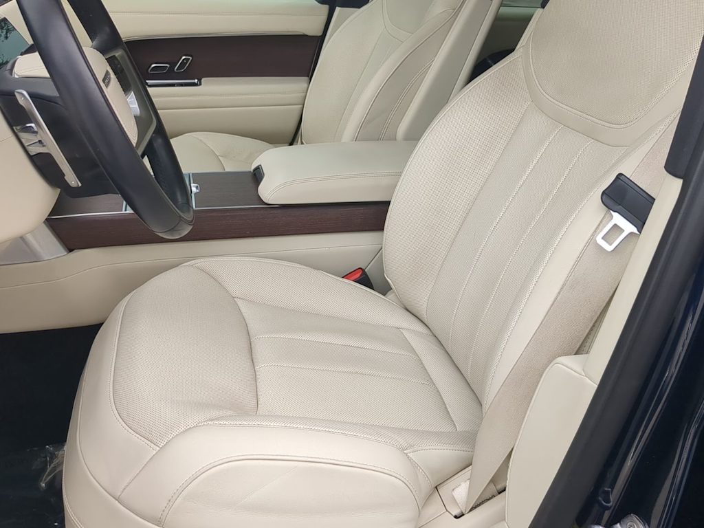 Thumbnail: 2023 Land Rover Range Rover - 9