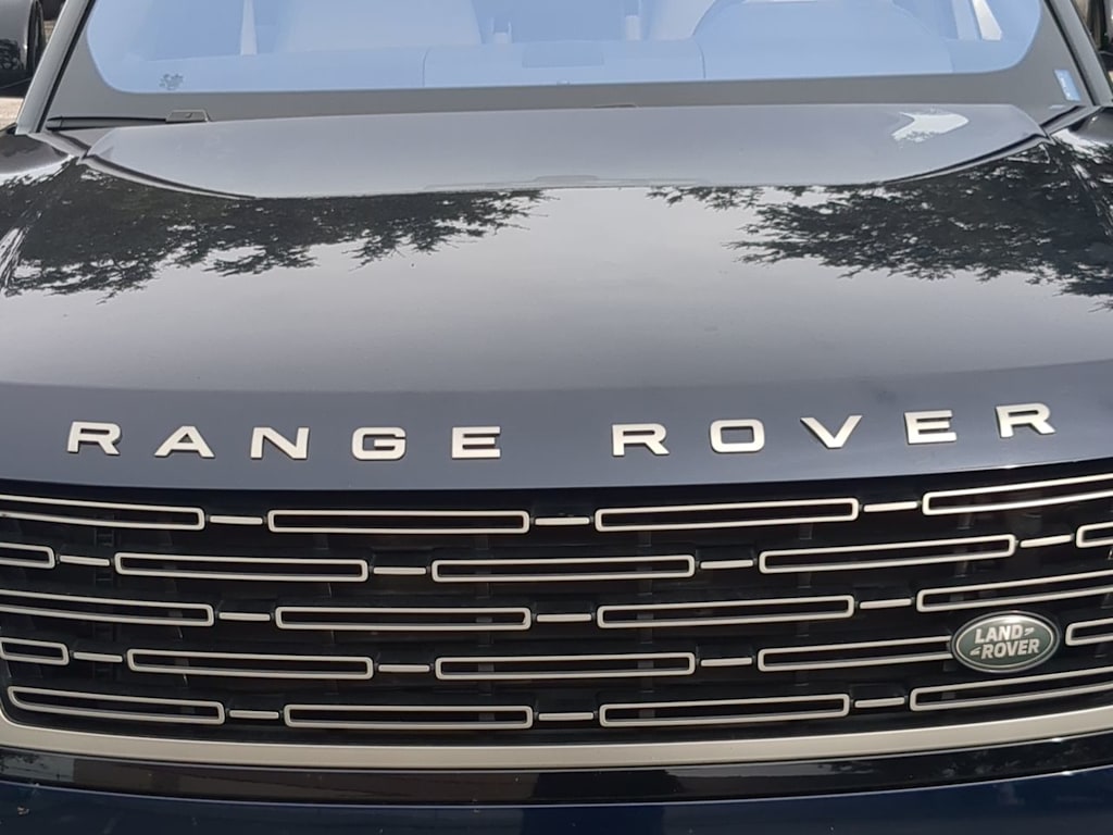 Thumbnail: 2023 Land Rover Range Rover - 25