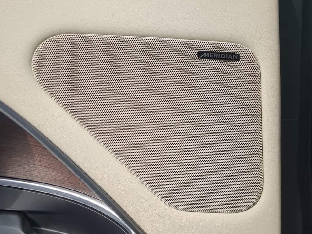 Thumbnail: 2023 Land Rover Range Rover - 18