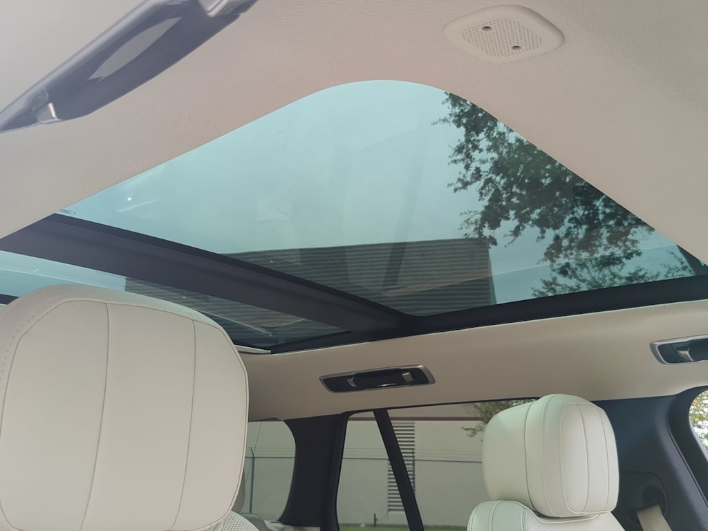 Thumbnail: 2023 Land Rover Range Rover - 28