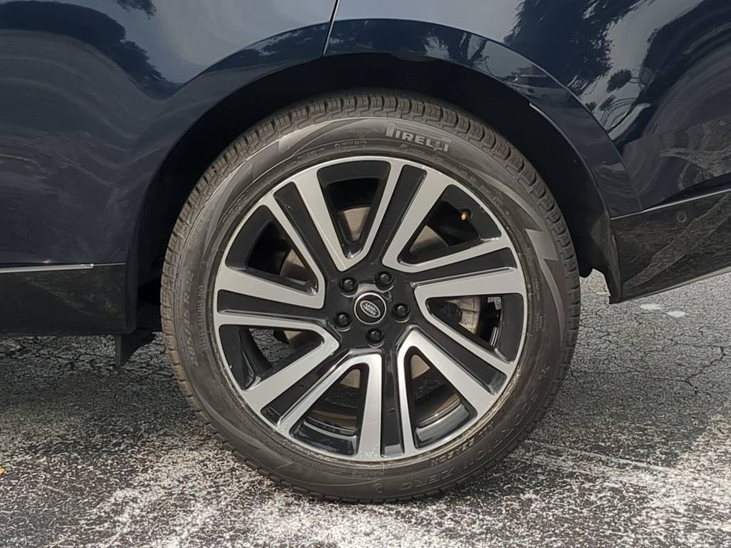 Thumbnail: 2023 Land Rover Range Rover - 7