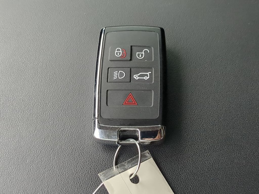 Thumbnail: 2023 Land Rover Range Rover - 18