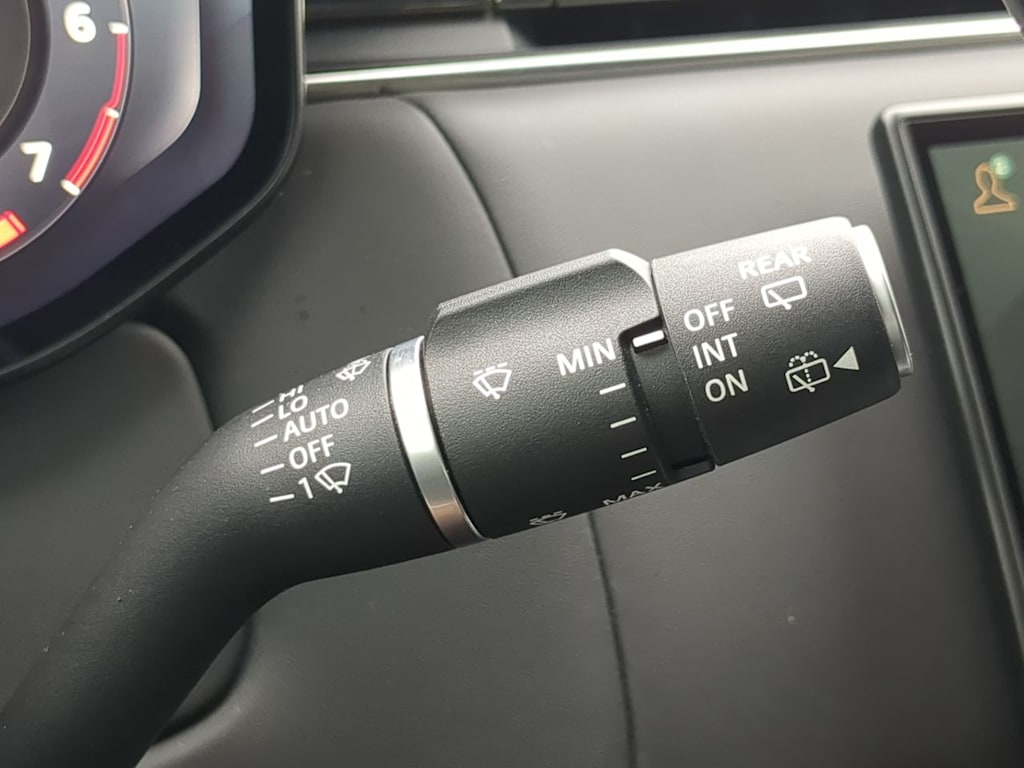 Thumbnail: 2023 Land Rover Range Rover - 34