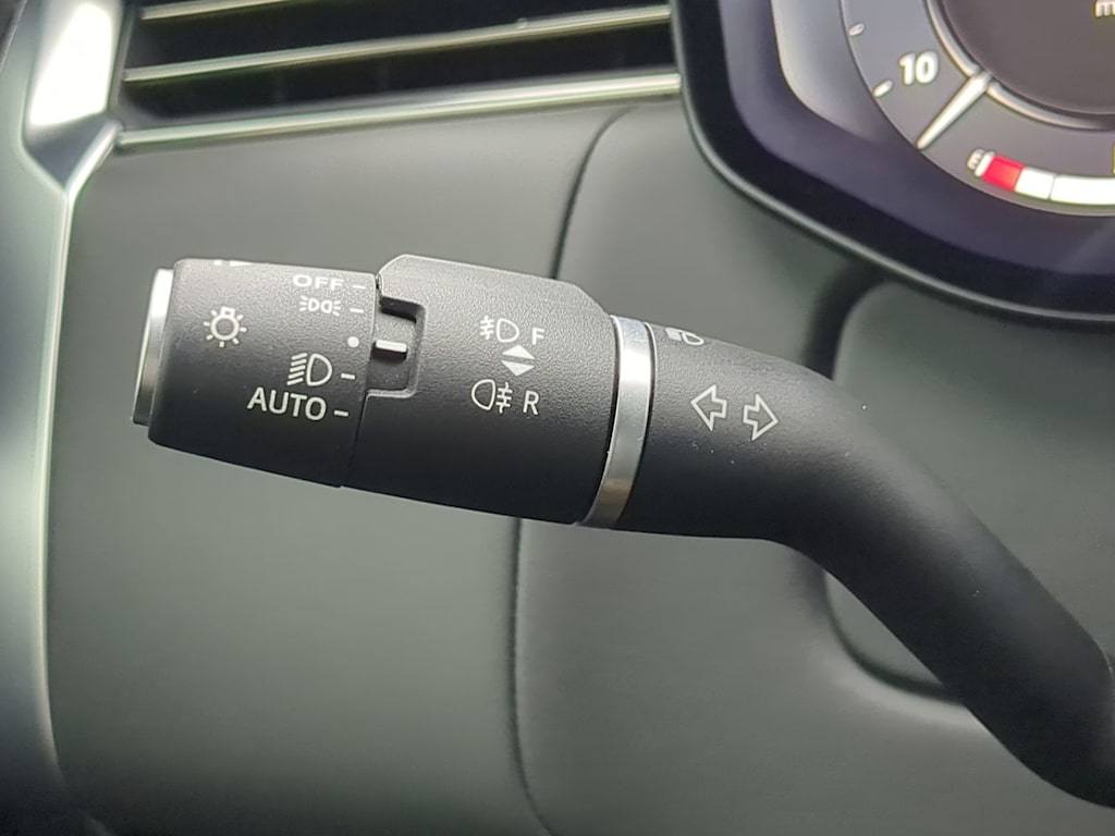 Thumbnail: 2023 Land Rover Range Rover - 35