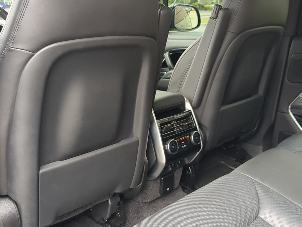 Thumbnail: 2023 Land Rover Range Rover - 12