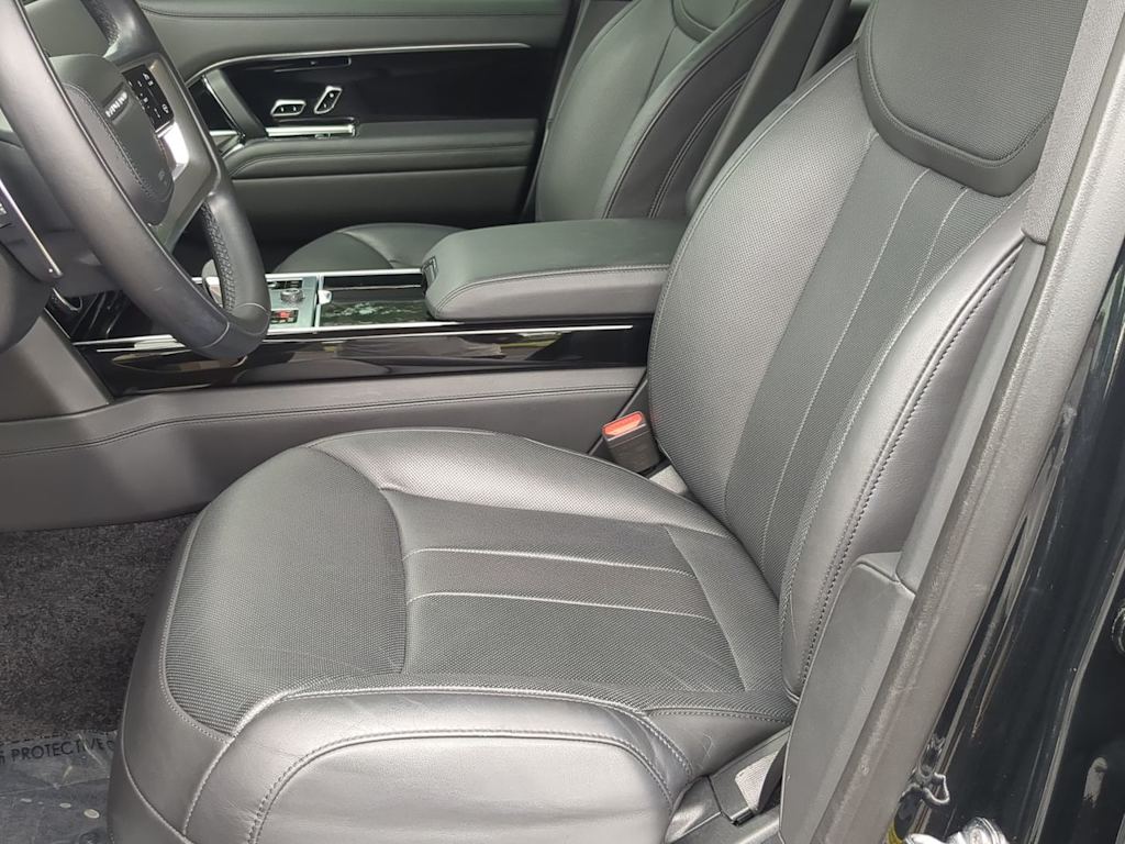 Thumbnail: 2023 Land Rover Range Rover - 10