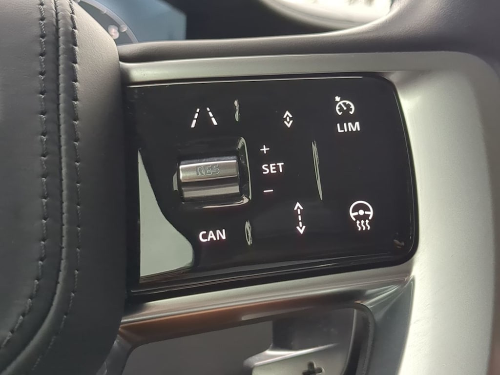 Thumbnail: 2023 Land Rover Range Rover - 33