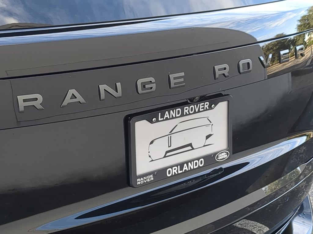 Thumbnail: 2023 Land Rover Range Rover - 25
