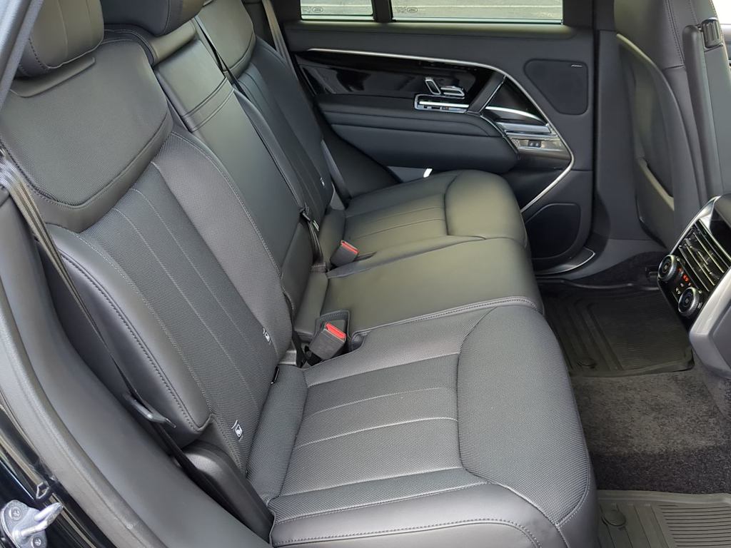 Thumbnail: 2023 Land Rover Range Rover - 28